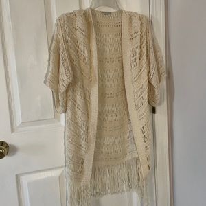 ♡ SOLD ♡ american eagle open flowy sweater